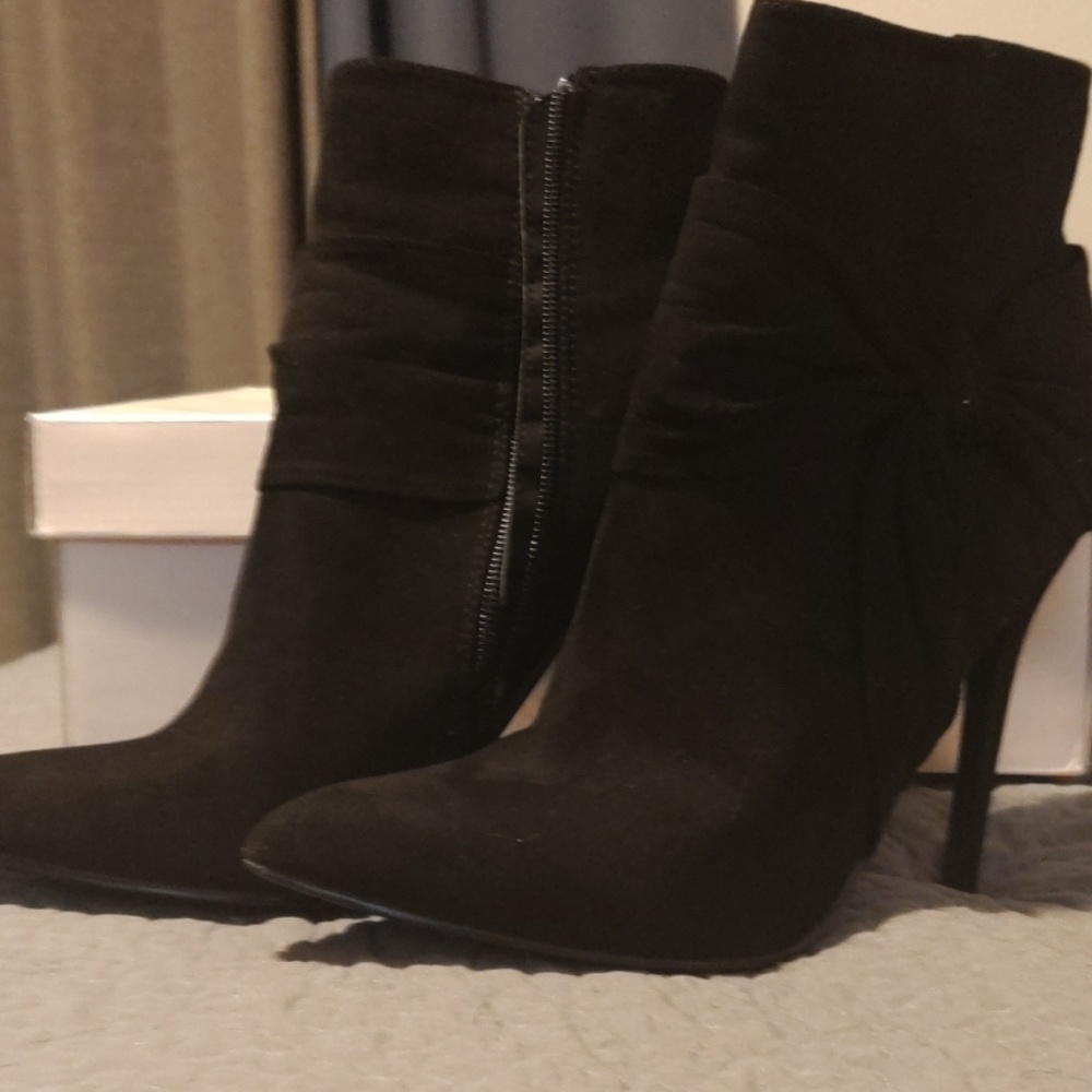 black booties